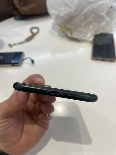 iphone see: IPhone 7 Plus, Qara, Barmaq izi — 6