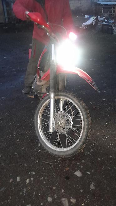 Мотоциклы: Продаю Эндуро/кроссовый мотоцикл 250 кубовый класса A1 (наклейки A1 — 9