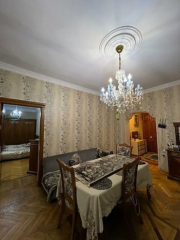 Mənzillər: Bakı, 3 otaqlı, Köhnə tikili, m. Elmlər Akademiyası, 90 kv. m — 6