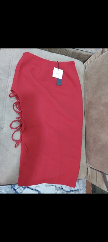 Dəstlər, kostyumlar: Qadın geyimleri 9 aznden baslayir. bir nece geyim alana endirim ve — 1