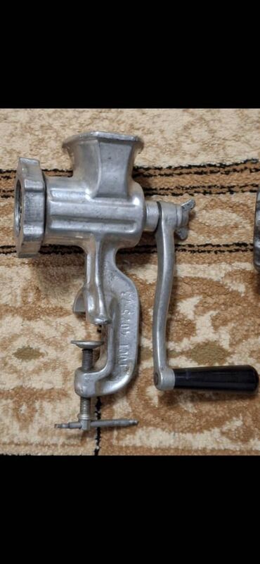 купить эмалированную посуду от производителя: Продаю советскую чугунную мясорубку