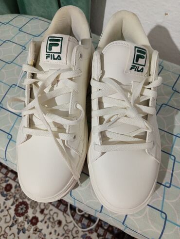 спортивные костюмы оптом: Кеды FILA, модель 1TM02000G-320 - Цвет: белый с зелёными логотипами