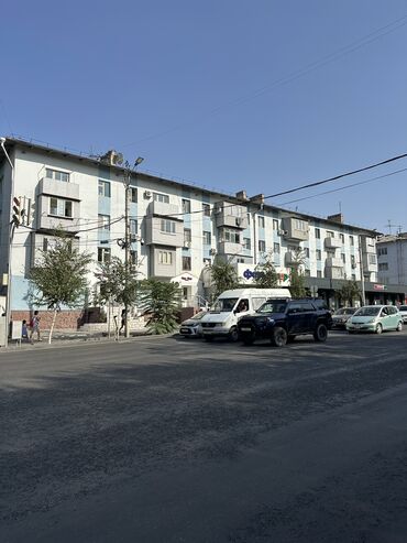 саламат курулуш: 1 бөлмө, 32 кв. м, Жеке план, 2 кабат, Эски ремонт