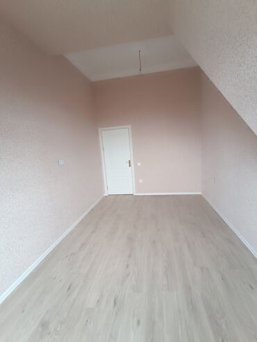 Uzunmüddətli kirayə mənzillər: Sumqayıt şəhəri Bulvar Mirvaridən qanuni 3 otaqlı mənzil boş vəziyətdə — 16