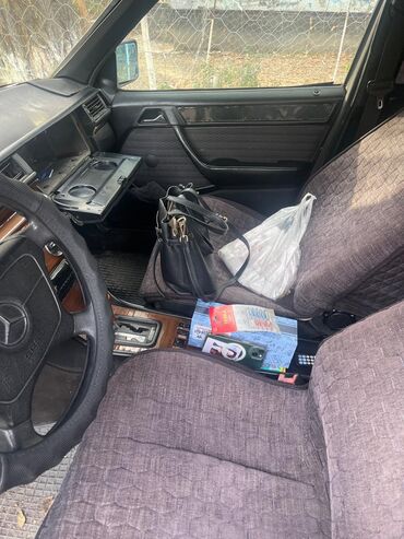 Mercedes-Benz: Mercedes-Benz W124: 1991 г., 2.3 л, Автомат, Бензин, Седан — 8