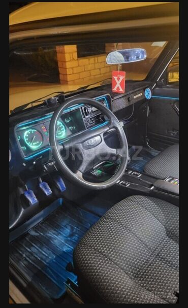 VAZ (LADA): Model: Lada vaz (VAZ 2107) Kuzov: sedan, 4 qapı Rəng: ağ Yanacaq — 7