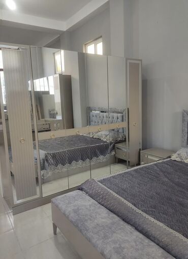 hava divanı: Двуспальная кровать