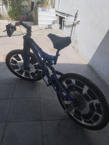 VAZ (LADA): Tecili satilir qabaq kameri patlayib skorusu islemir