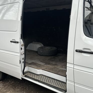 Легкий грузовой транспорт: Легкий грузовик, Mercedes-Benz, Стандарт, 2 т, Б/у at lalafo.kg — 7 Легкий грузовой транспорт: Легкий грузовик, Mercedes-Benz, Стандарт, 2 т, Б/у — 7