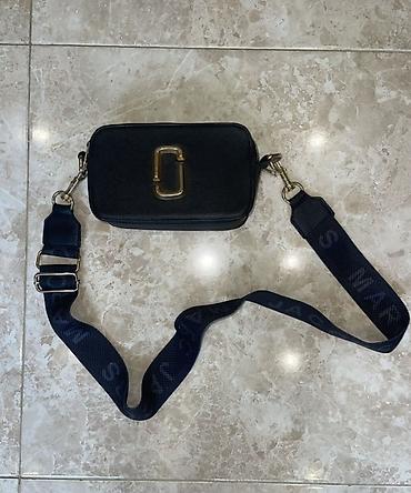 dəri kaşlok: Marc Jacobs The Snapshot çiyin çantası - Rəng: qara - Material — 1
