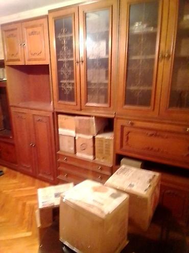 sekret: Klassik üslubda böyük divar dolabı (sekretli vitrinalı) - Material — 1