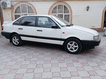 механика коробка: Volkswagen Passat: 1991 г., 2 л, Механика, Бензин, Седан