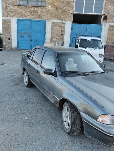 даеву: Daewoo Nexia: 2004 г., 1.5 л, Механика, Бензин, Седан