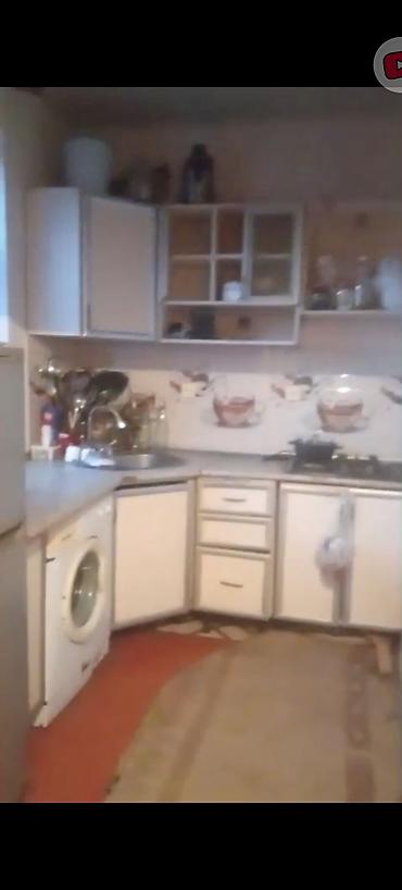 Uzunmüddətli kirayə evlər: Binə, sovxoz məscid küçəsində yerləşən həyətyanı ev. - Sahə: geniş — 5