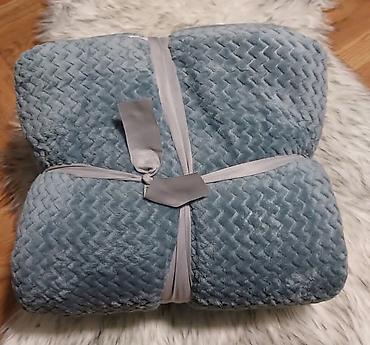 Ćebad i pokrivači: Keznena rebrasta cebad
200x200
3400din v — 9