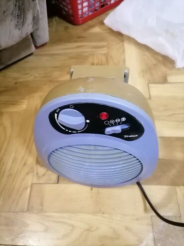 Kaloriferi: Grejalica duvaljka 2300w Trisa dobra. Ispravna
 Mirjevo — 2