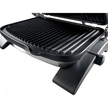 Ostali kuhinjski aparati: Tehnički detalji Opšte Vrsta aparata Kontaktni gril Materijal ploča — 5