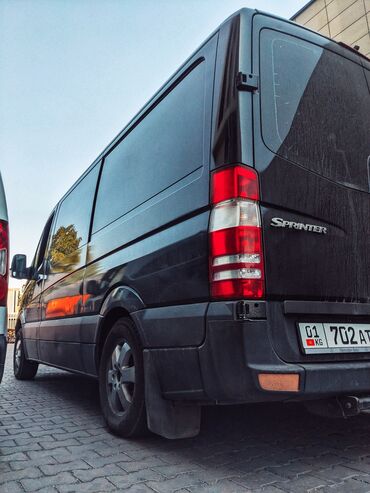 авто в рассрочку кыргызстан: Черный грузовой фургон Mercedes-Benz Sprinter, предназначенный для