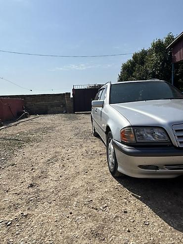 08 maşın: Mercedes-Benz C-Class: 2.3 l | 1999 il Universal — 3