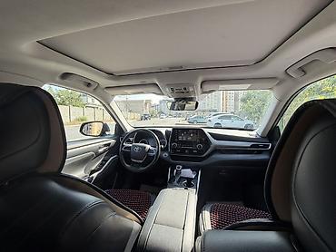 маши: Toyota Highlander: 2022 г., 2.5 л, Вариатор, Гибрид, Кроссовер — 7