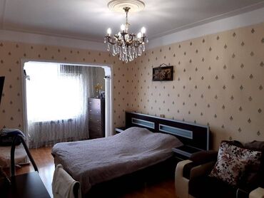 Köhnə tikili: Bakı, Bakıxanov qəs., 3 otaqlı, Köhnə tikili, m. Qara Qarayev, 85 kv. m — 3