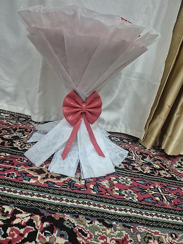 ucuz gul buketleri: Gül buketi – güzgülü kompozisiya - Dairəvi güzgü əsaslı dekorativ — 5