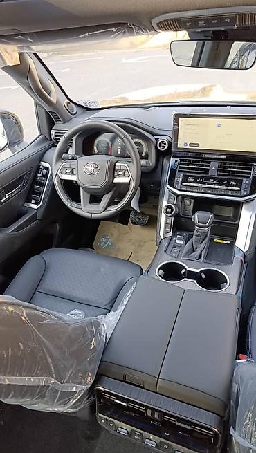 lc 500: Toyota Land Cruiser: 2026 г., 3.5 л, Автомат, Бензин, Внедорожник — 9
