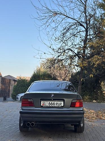 маш: BMW 3 series: 1991 г., 2 л — 6
