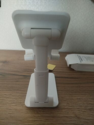 Mobil telefonlar üçün digər aksesuarlar: Stol üstü telefon tutacaqlar satılır isdeyen bu nömrəylə əlaqə — 16