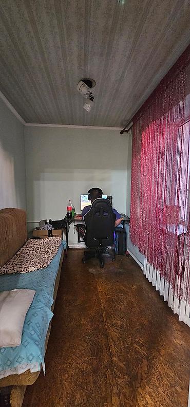 Продажа коттеджей и домов: Срочно!!!!!Продаётся дом в отличной локации, из 4х комнат и — 13