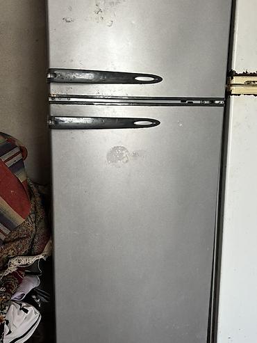dondurucu satilir: İki qapılı məişət soyuducusu - Üst hissədə ayrıca dondurucu bölmə — 1