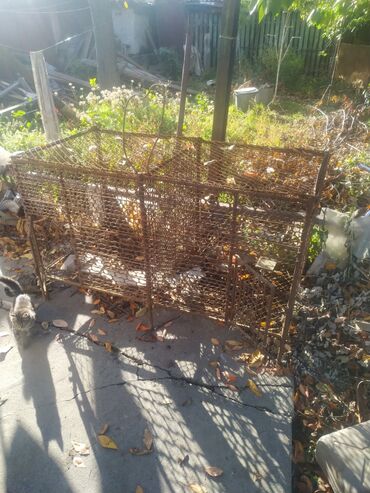 металлические ограждения для огорода: Клетка для кроликов, нутрий, полностью металлическая. высота 1 м