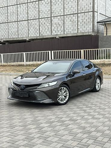 Toyota Camry: 2018 г., Вариатор, Гибрид, Седан