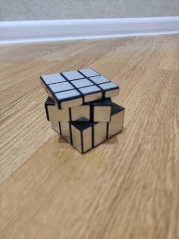 uşaq üçün kubik rubik oyuncağı: Kubik Rubik .
Головоломка кубик рубик зеркальный