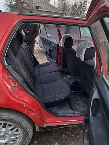 Volkswagen: Volkswagen Golf: 1992 г., 1.8 л, Механика, Бензин, Хэтчбэк — 10