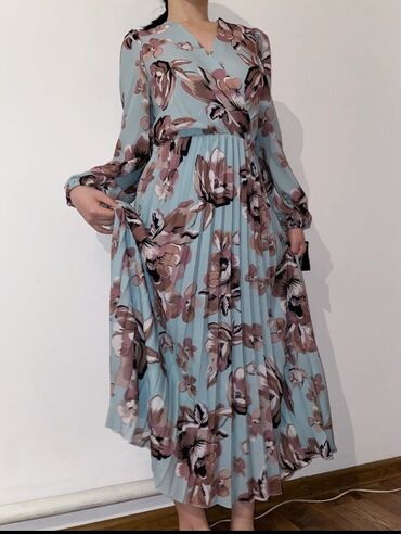 вечерние платья в махачкале: Вечернее платье, Длинная модель, С рукавами, S (EU 36)