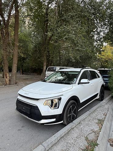 Kia Niro: 2022 г., 1.6 л, Автомат, Гибрид, Хэтчбэк