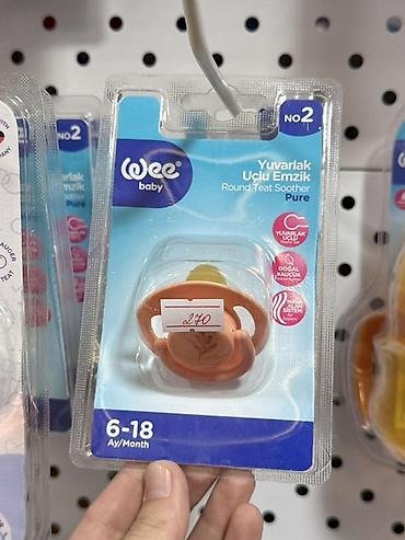 соска: Пустышка Wee Baby Round Teat Soother Pure, размер No.2 - Возраст — 1