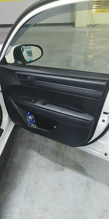 orta panel: Toyota Corolla: 1.5 l | 2019 il Sedan — 4