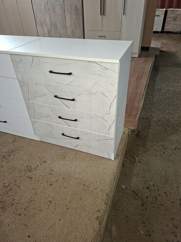 Комоды для одежды: Комод для одежды, Новый, Без зеркала, ЛДСП, цвет - Серый, Платная доставка — 1