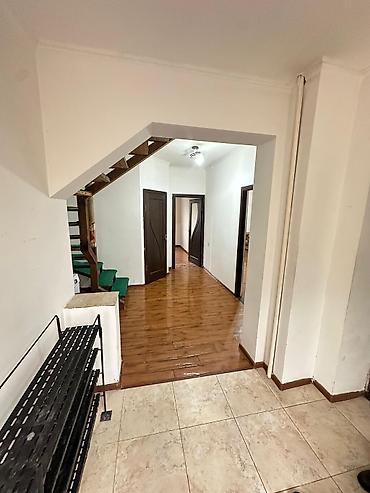 Долгосрочная аренда домов: 200 м², 7 комнат — 3