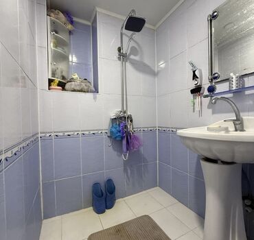 Uzunmüddətli kirayə mənzillər: Memar ecemide nenemin tendirin arxasinda 16 mertebenin 4 cu mertebesi — 8