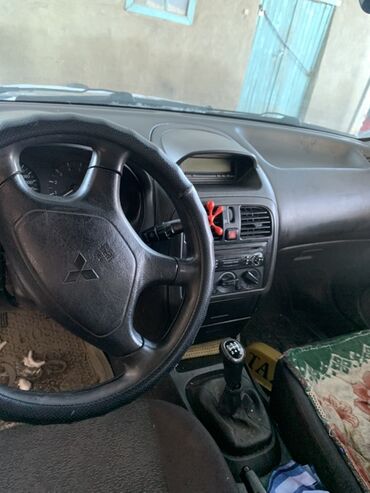 Mitsubishi: Mitsubishi Carisma: 2004 г., 1.8 л, Механика, Бензин, Седан — 11