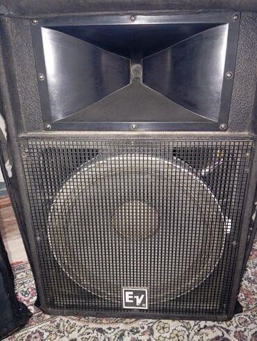 Studiya monitorları: Əvvəla salam. Belə bir komplekt aparatura satılır. Tək işlər üçün əla — 8