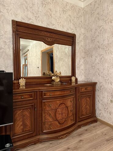 2si birlikde 290 azn . Nermanov erazisi 0775595559