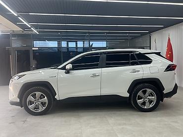 Toyota: Toyota RAV4: 2021 г., 2.5 л, Гибрид, Внедорожник — 5