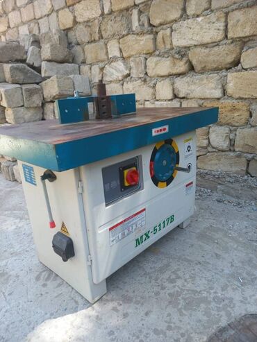 sumqayit toyuq: Frez dəzgahı satılır. Alındığından bəri işlənməyib. 800AZN