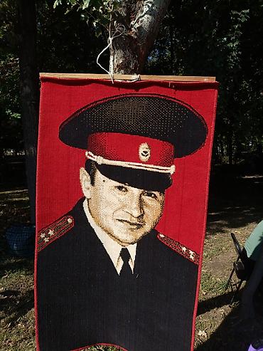 Настенный гобелен-панно с портретом в военной форме. Феликс Кулов