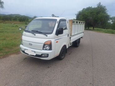 бетон мещалка: Легкий грузовик, Hyundai, Стандарт, 3 т, Б/у