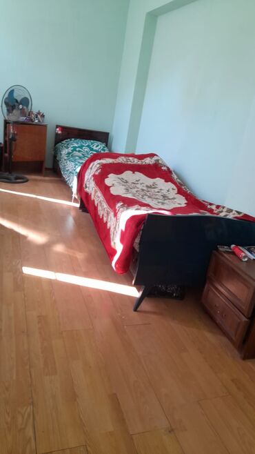 Uzunmüddətli kirayə mənzillər: Ev Nefçiler metrosundan 2 dayanacaq yuxari Bakixanovda yerleşir Elan — 4